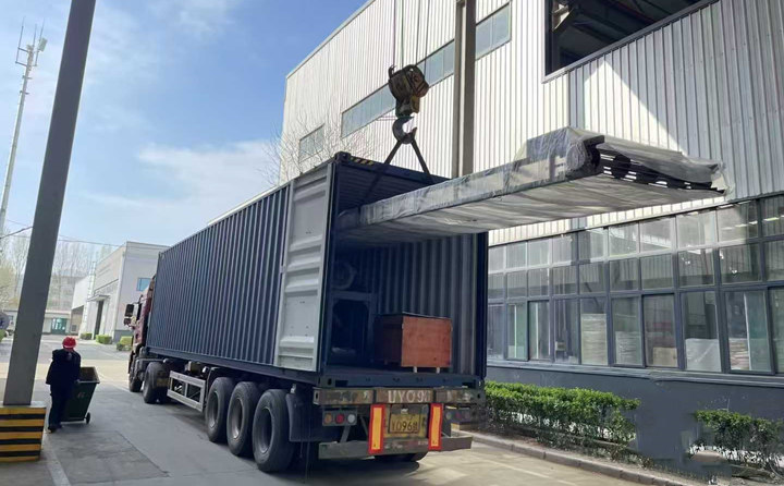 中國制造撕碎機發往巴基斯坦.jpg