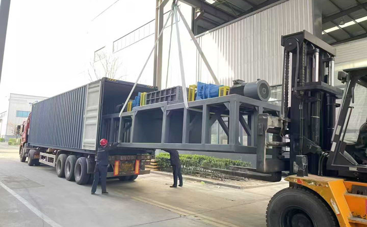 中國制造撕碎機發往巴基斯坦.jpg